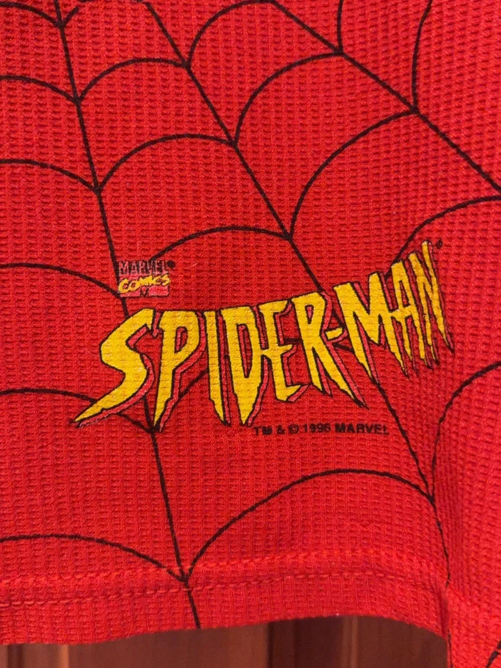 Vintage 1997 Marvel Red and Black Spider-Man Webbed shirt